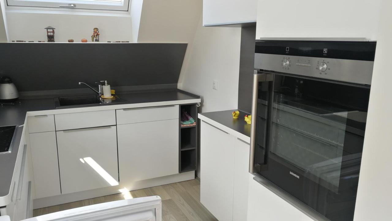 Muenchen Waldperlach Ruhig Und Sehr Schoene Wohnung Eksteriør bilde